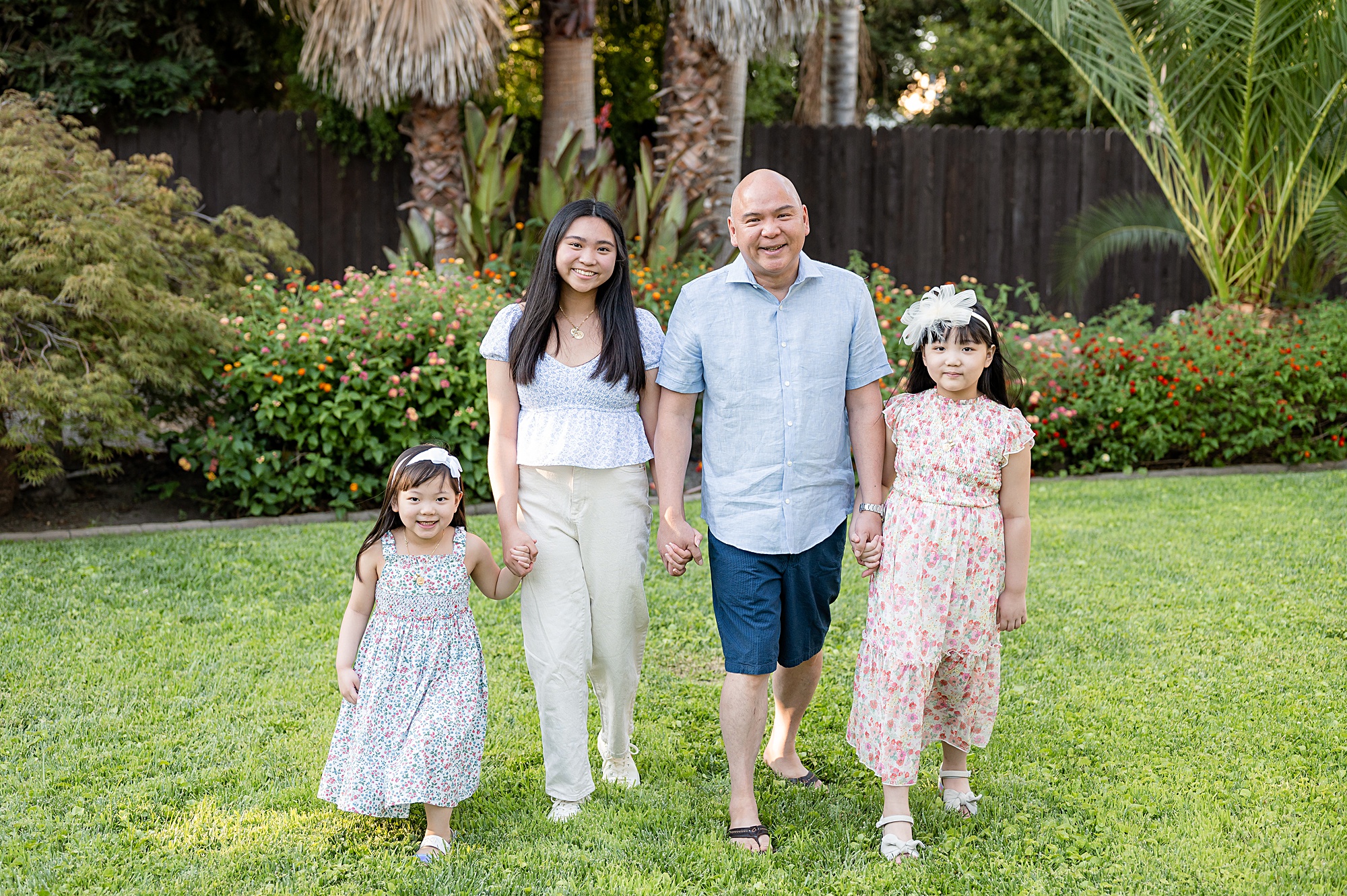 Family walking pose idea