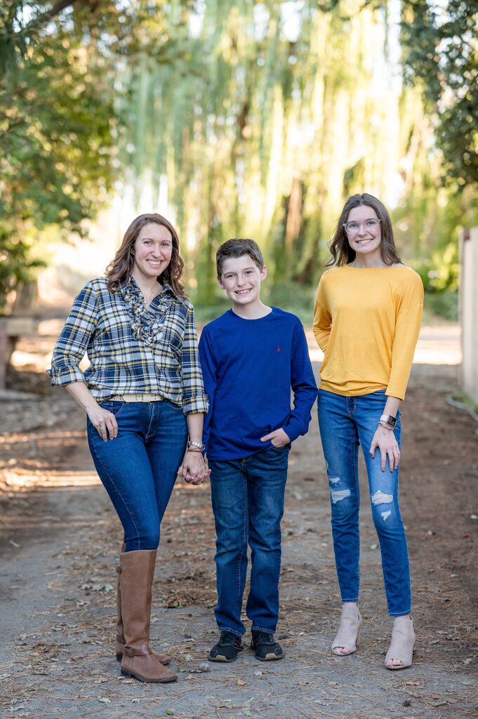 family standing pose idea