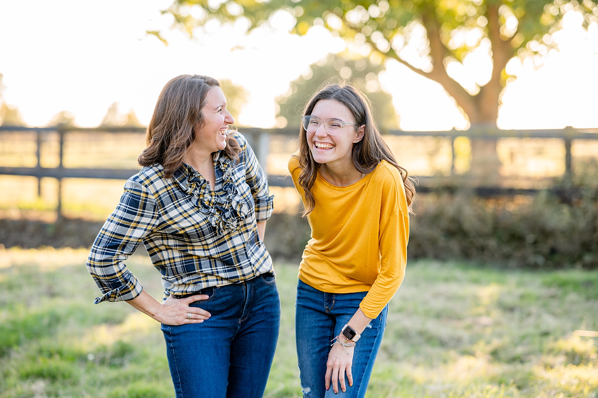 Mom and daughter posing idea