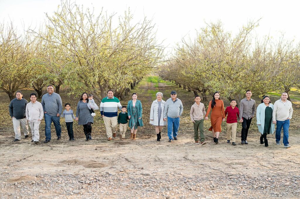 Extended family walking pose idea