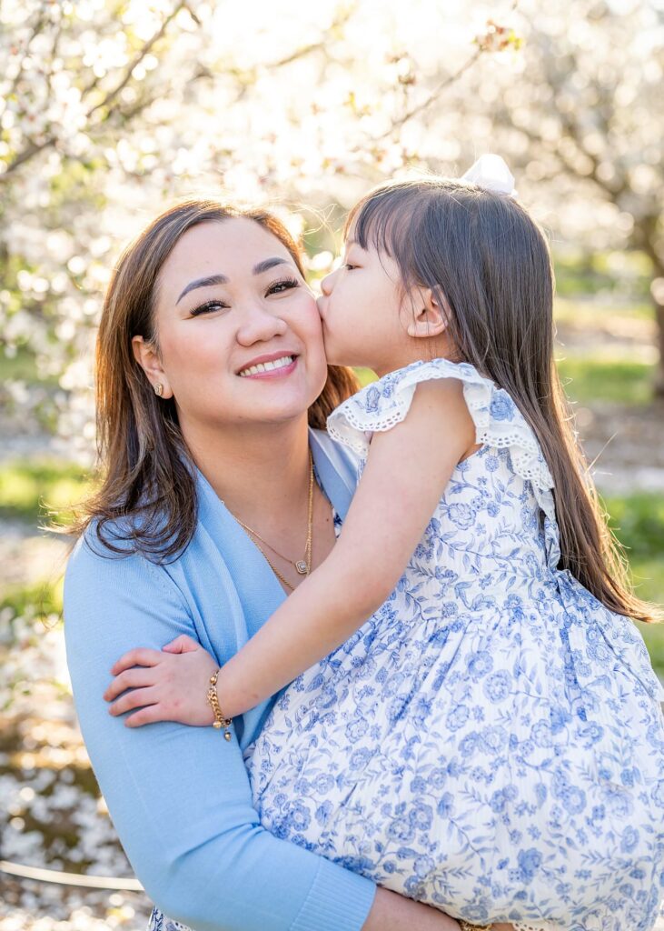 Mom and daughter posing idea