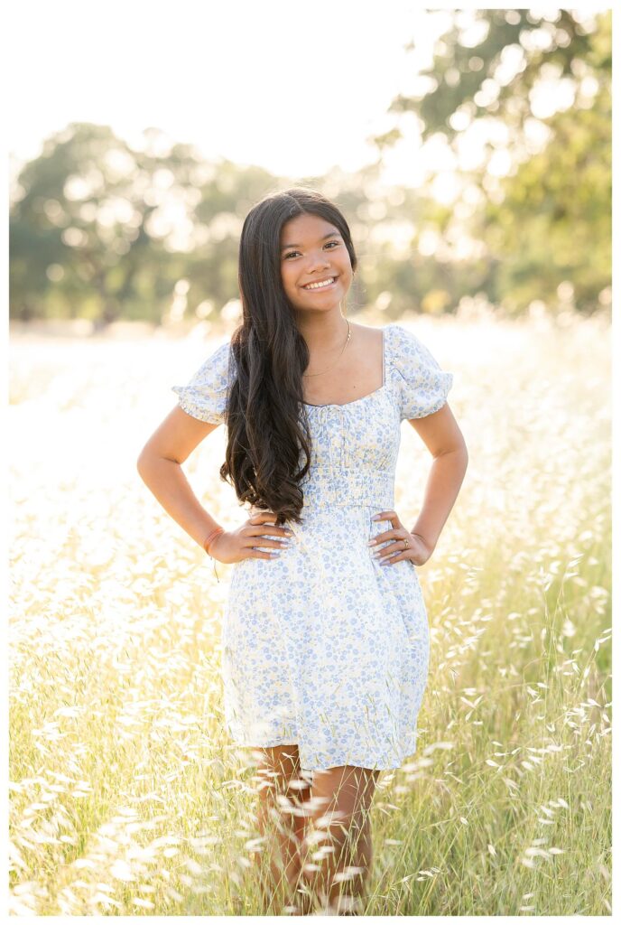 young girl posing idea