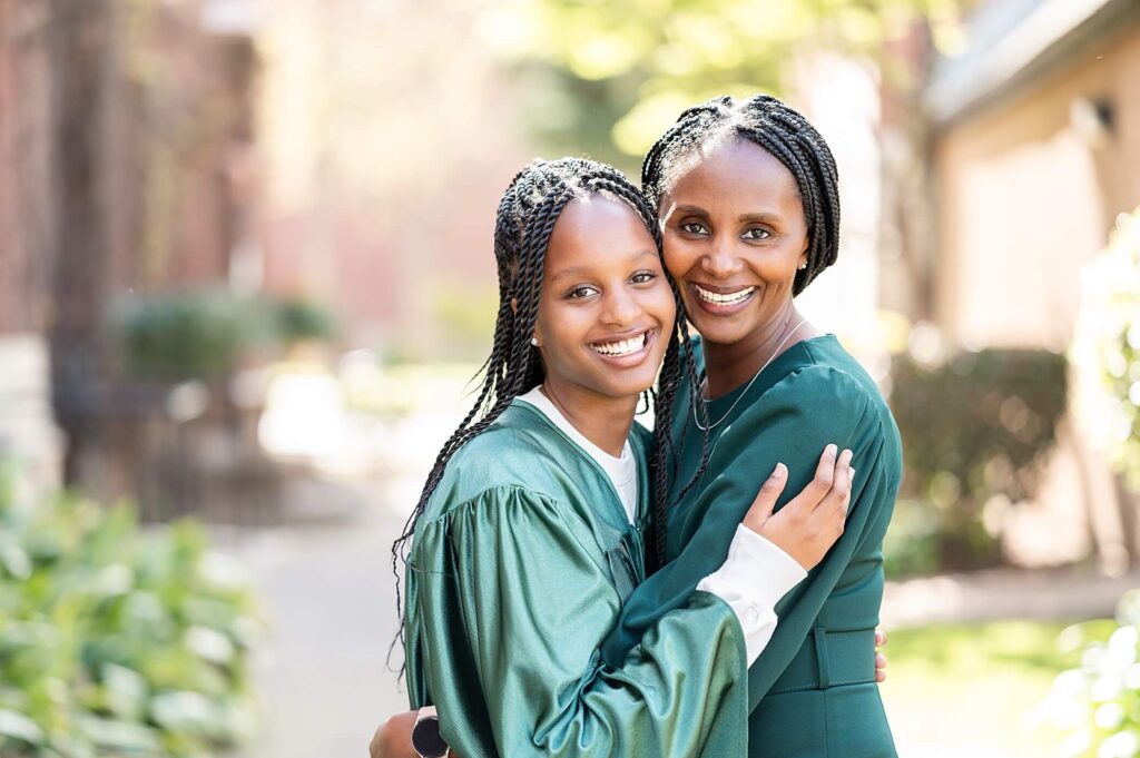 grad with mom pose idea for a grad session